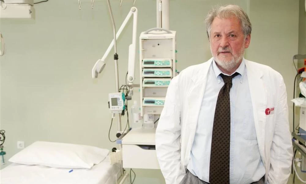 Καπραβέλος: "Ασθενείς χωρίς κορονοϊό πέθαναν περιμένοντας βοήθεια"